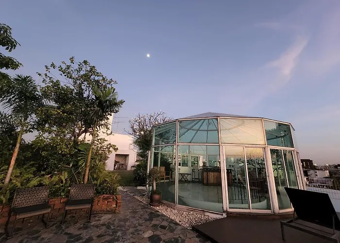 Bansabai Hostelling International 3*